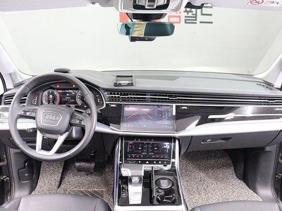 2023 AUDI Q7 — миниатюра 13