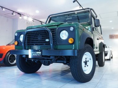 LAND ROVER DEFENDER - 1