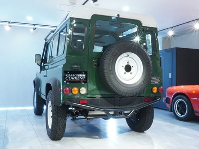 LAND ROVER DEFENDER - 4