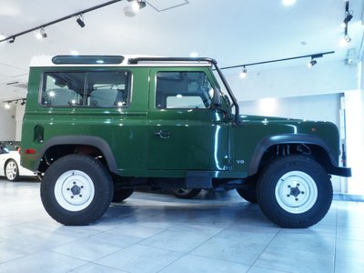 LAND ROVER DEFENDER - 6