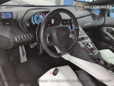 LAMBORGHINI AVENTADOR - 3
