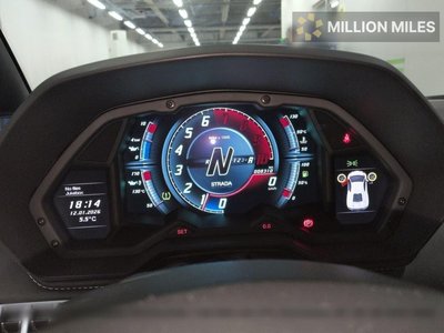 LAMBORGHINI AVENTADOR - 6