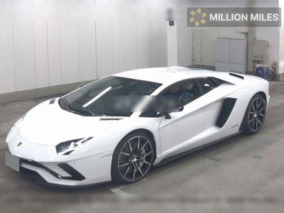 LAMBORGHINI AVENTADOR - 4