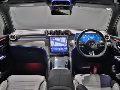 2025 Mercedes-BENZ GLC — фото 4