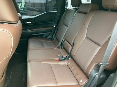صورة مصغرة 33 لـ 2024 Toyota LAND CRUISER 250