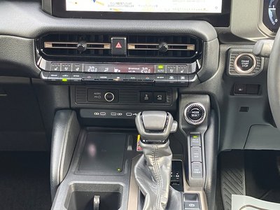 صورة مصغرة 40 لـ 2024 Toyota LAND CRUISER 250