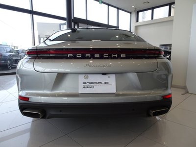 PORSCHE PANAMERA - 4