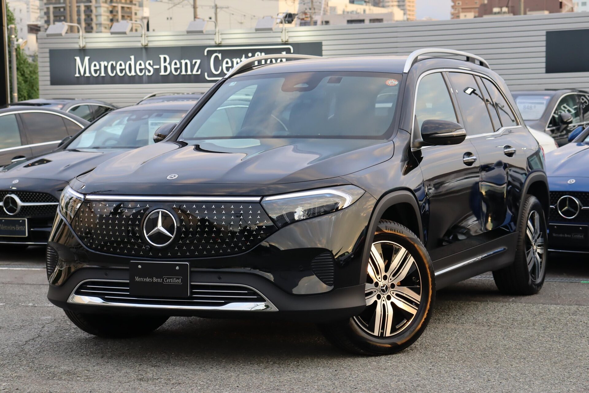 MERCEDES-BENZ EQB - View 1