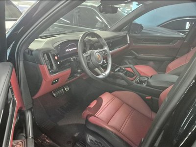 2024 Porsche CAYENNE 照片 6
