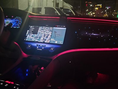 MERCEDES-BENZ EQS - 8