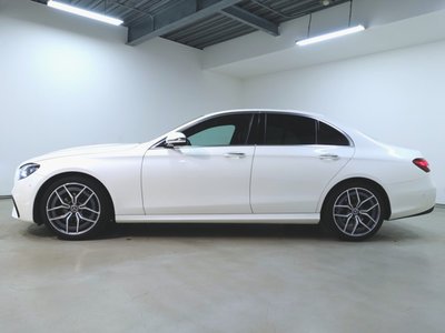 MERCEDES-BENZ E-CLASS - 4