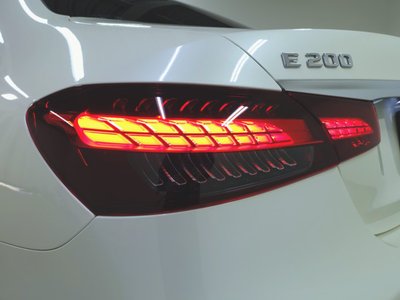 MERCEDES-BENZ E-CLASS - 5