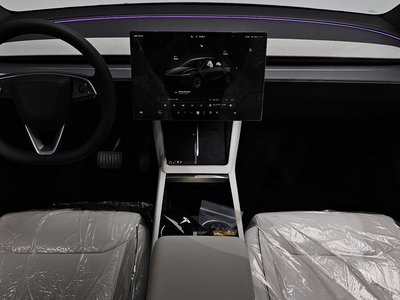 TESLA MODEL Y - 5
