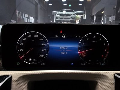 MERCEDES-BENZ A-CLASS - 8