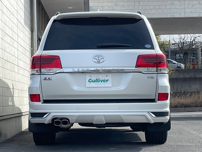 TOYOTA LAND CRUISER 200 - 10