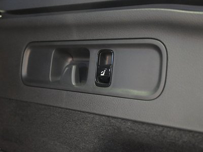 2025 Mercedes-BENZ GLC 缩略图 63