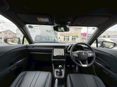 LEXUS LBX - 4