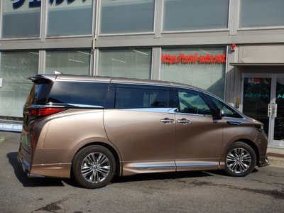 TOYOTA ALPHARD - 4
