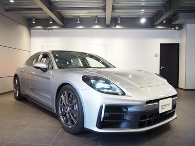 PORSCHE PANAMERA - 8