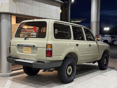TOYOTA LAND CRUISER 80 - 3