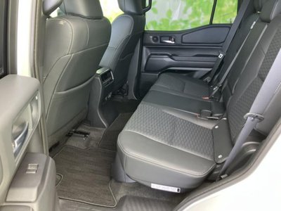 2025 Toyota LAND CRUISER 250 photo 8