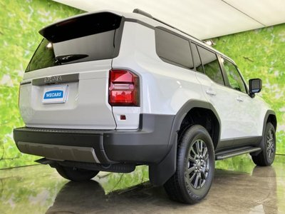 2025 Toyota LAND CRUISER 250 photo 3