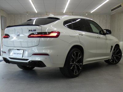 صورة 2 لـ 2021 BMW X4 M