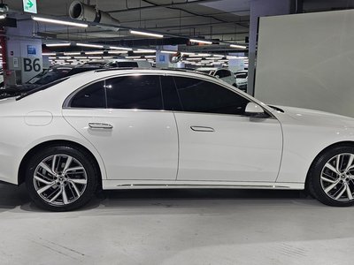 MERCEDES-BENZ E-CLASS - 9