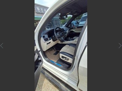 2022 BMW X7 photo 2