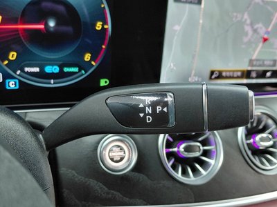 MERCEDES-BENZ CLS - 9