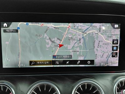 MERCEDES-BENZ CLS - 10