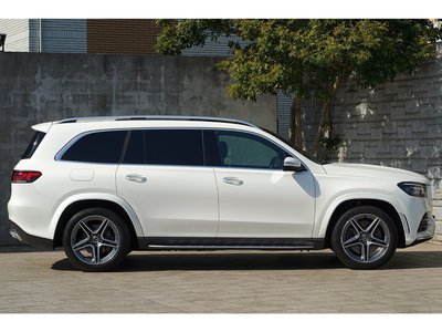 MERCEDES-BENZ GLS - 7