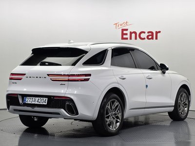 صورة 4 لـ 2022 Genesis GV70
