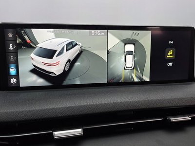 2022 Genesis GV70 — миниатюра 16