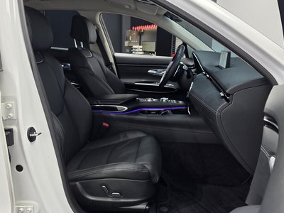 2022 Genesis GV70 — миниатюра 11