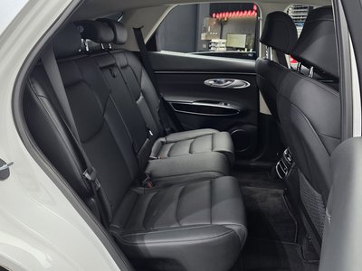 2022 Genesis GV70 — миниатюра 12