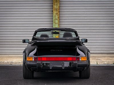 PORSCHE 911 - 9