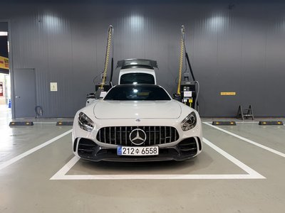MERCEDES-BENZ AMG GT - 3