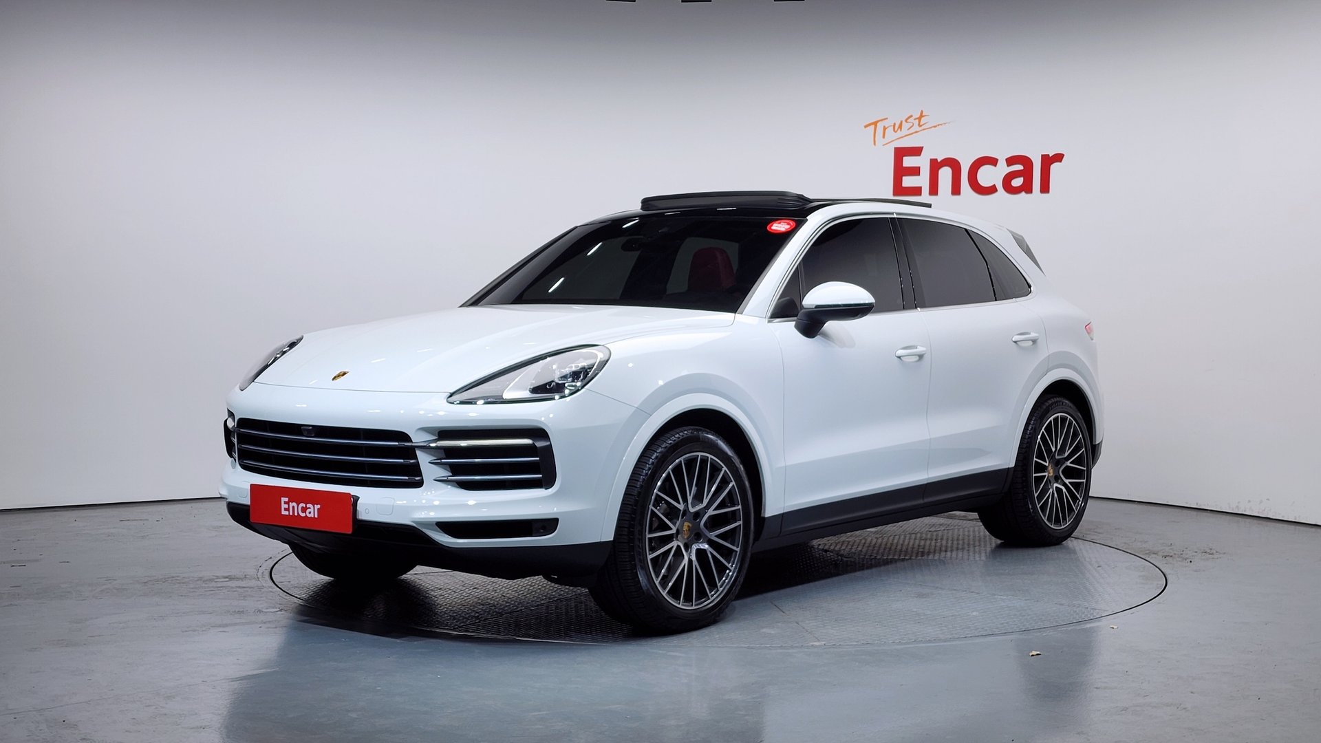 PORSCHE CAYENNE - View 1
