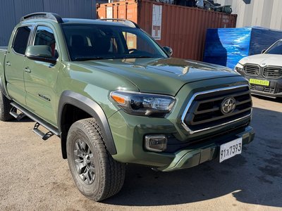 TOYOTA TACOMA - 1