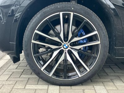 2025 BMW X6 photo 8