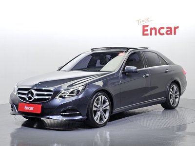 MERCEDES-BENZ E-CLASS - 1