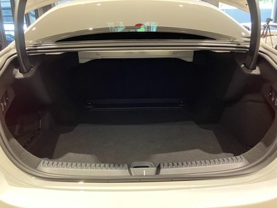 2026 Mercedes-BENZ E-CLASS 缩略图 36