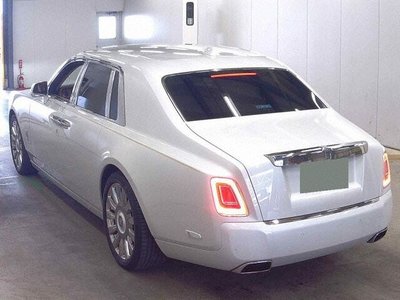 ROLLS-ROYCE PHANTOM - 1
