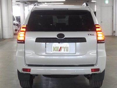 TOYOTA LAND CRUISER PRADO - 10