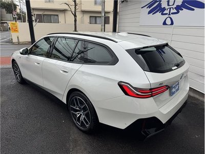 BMW I5 - 7