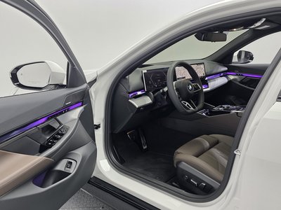 صورة مصغرة 13 لـ 2026 BMW 5 SERIES