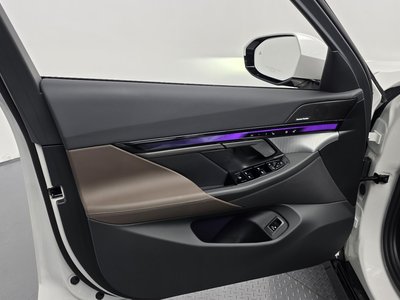 صورة مصغرة 14 لـ 2026 BMW 5 SERIES