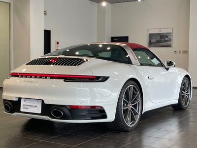 PORSCHE 911 - 6