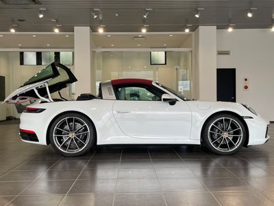 PORSCHE 911 - 8